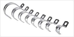 Скоба металлическая оцинкованная D-38 -40 мм  однолапковая (PR08.2538 Промрукав) Скоба металлическая оцинкованная D-38 -40 мм  однолапковая (PR08.2538 Промрукав)