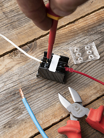 Клеммный терминал БЗД-2 до 2,5 мм2 20A (bzd-2502) EKF  PROxima Клеммный терминал БЗД-2 до 2,5 мм2 20A (bzd-2502) EKF  PROxima