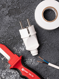 Вилка прямая с заземлением белая 16А 250В (AVP16-10)  EKF Вилка прямая с заземлением белая 16А 250В (AVP16-10)  EKF