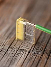 Строительно-монтажная клемма  СМК 2273-244 4 отверстия (с пастой) 0,5-2.5мм2 PROxima plc-smk-2273-244 EKF Строительно-монтажная клемма  СМК 2273-244 4 отверстия (с пастой) 0,5-2.5мм2 PROxima plc-smk-2273-244 EKF