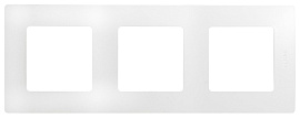 Рамка для розеток и выключателей 3 поста Etika белый 672503 Legrand Рамка для розеток и выключателей 3 поста Etika белый 672503 Legrand