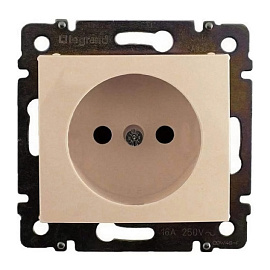 Розетка одноместная Valena 16А бежевый 695611 Legrand Розетка одноместная Valena 16А бежевый 695611 Legrand