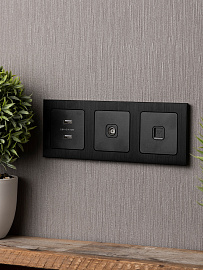 Рамка для розеток и выключателей 3 поста Стокгольм металлическая черный EZM-G-304-10 EKF PROxima Рамка для розеток и выключателей 3 поста Стокгольм металлическая черный EZM-G-304-10 EKF PROxima