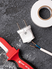 Вилка прямая без заземления белая 6А 250В (AVP6-10) EKF Вилка прямая без заземления белая 6А 250В (AVP6-10) EKF