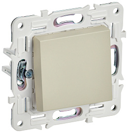Выключатель 1-клавишный проходной 10А SK-V02B бежевый SKANDY SK-V12-0-10-K10 IEK Выключатель 1-клавишный проходной 10А SK-V02B бежевый SKANDY SK-V12-0-10-K10 IEK