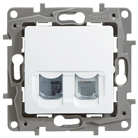 Розетка RJ11+RJ45 телефонная+компьютерная Etika cat.5e UTP белый 672252 Legrand Розетка RJ11+RJ45 телефонная+компьютерная Etika cat.5e UTP белый 672252 Legrand