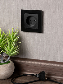 Розетка одинарная Стокгольм скрытой установки без заземления со шторками 10А механизм черный EZR10-022-10 EKF PROxima Розетка одинарная Стокгольм скрытой установки без заземления со шторками 10А механизм черный EZR10-022-10 EKF PROxima