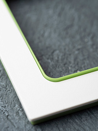 Рамка для розеток и выключателей 1 пост Стокгольм белый с линией цвета зеленый EXM-G-302-20 EKF PROxima Рамка для розеток и выключателей 1 пост Стокгольм белый с линией цвета зеленый EXM-G-302-20 EKF PROxima